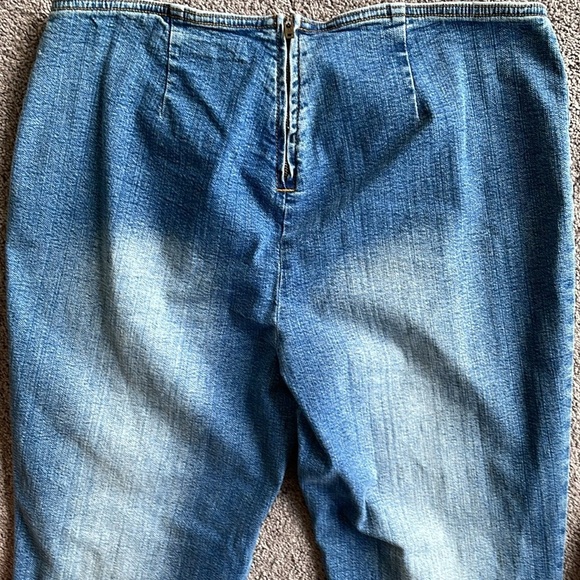 Joe Boxer Vintage Wide Leg Embroidered High Waisted Jeans - Picture 5 of 10